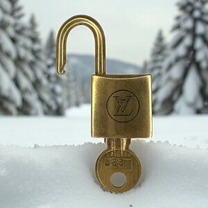 #227 Louis Vuitton Lock and Key-Excellent Condition